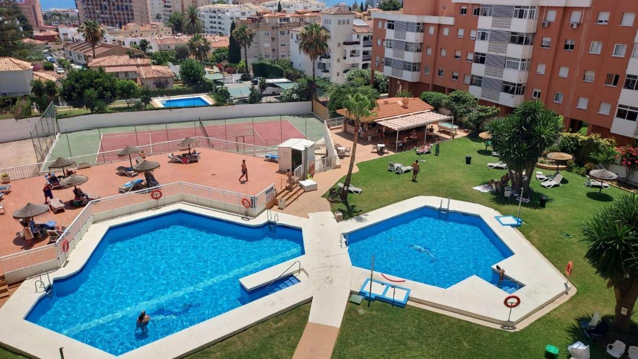 Enjoying Together Torremolinos Luaran gambar